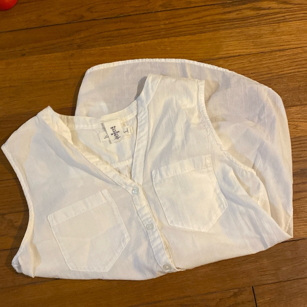 White Tank Top Blouse Women’s Size US 6 Top Button Up